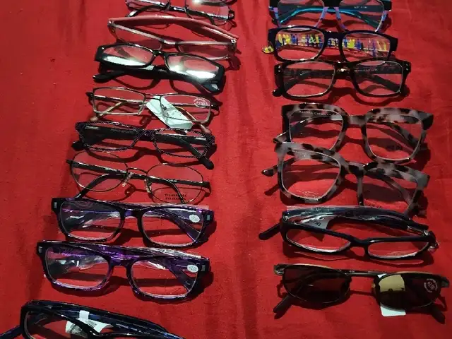 available shades and reading glasses, Couva
