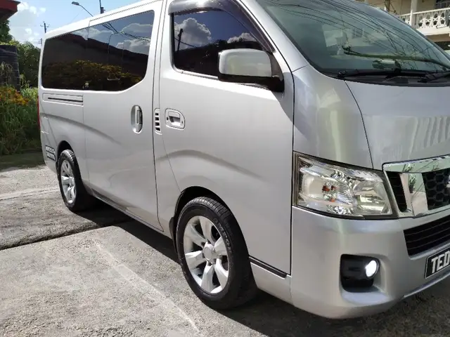 Nissan NV350