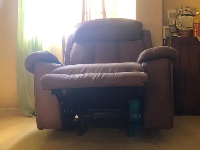 Used living room set. Negotiable, Arima