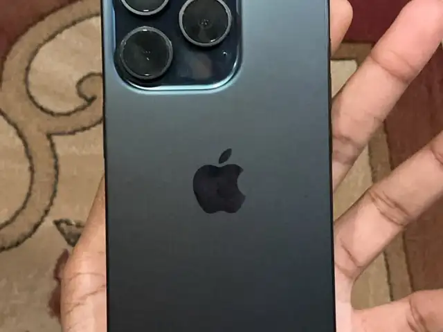 I PHONE 15pro, Barataria