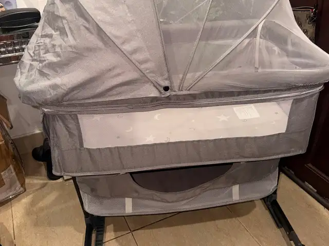 Baby rocking bassinet, Barataria