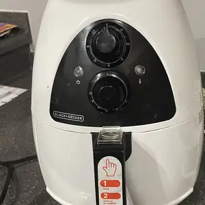 Black and Decker air fryer, California