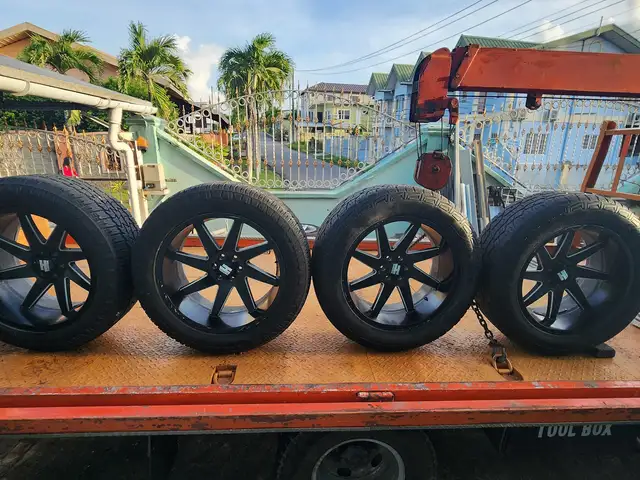 NP300 Frontier 20Inch Havoc rims & tyres, Gulf View