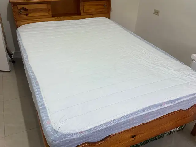 Bed and mattress, San Fernando