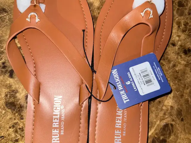 Authentic True Religion Slipper, Sangre Grande