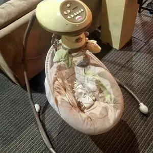 Fisherprice Infant Swing, Diego Martin