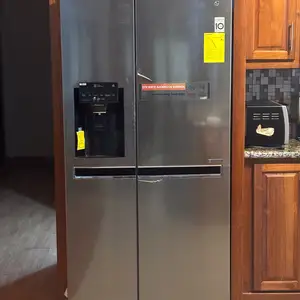 Lg Side by side fridge, Sangre Grande