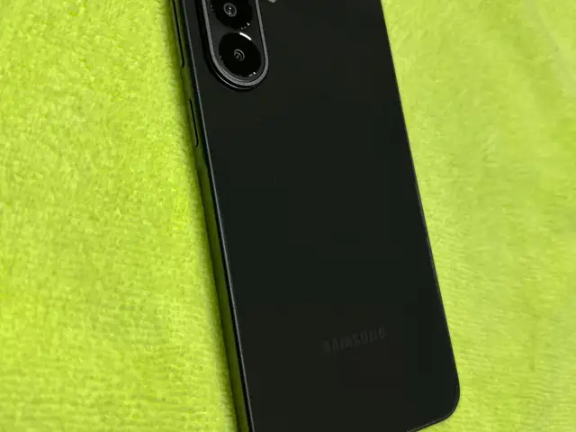 Samsung A27 5G, Couva