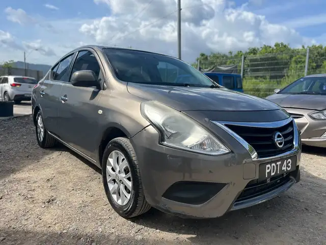 Nissan Versa