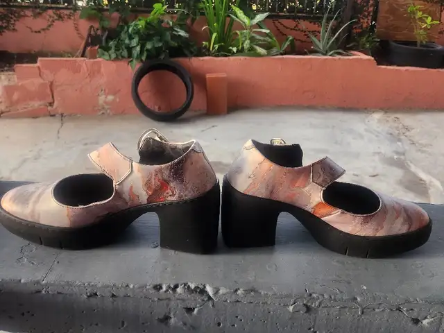 Spanish Leather Pumps, Trincity