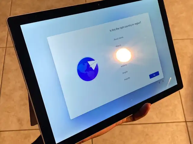 Microsoft Surface Pro i5-7300U 4GB RAM 128GB ssd, Freeport