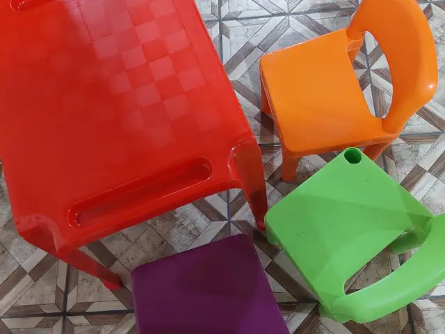 1 table, 3 chairs, Barrackpore