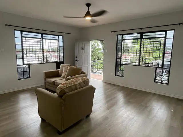 2-bedroom apartment in Mt. Lambert to rent, Mt. Lambert