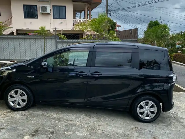 Toyota Sienta