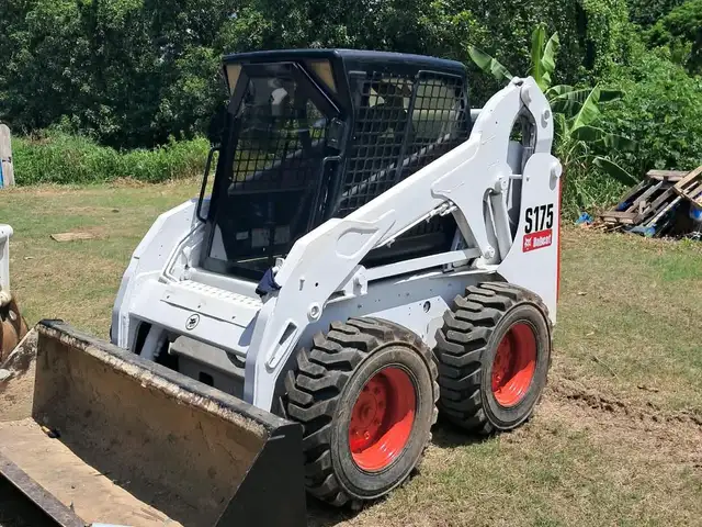 Bobcat skid steer, Barrackpore