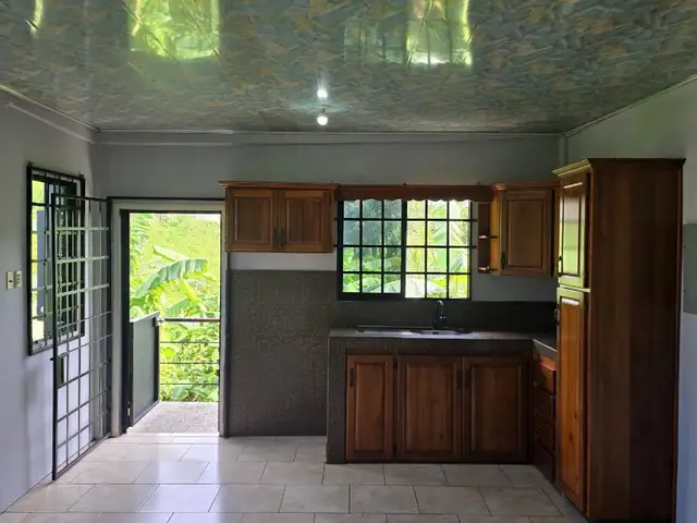 1-bedroom apartment in Arjoonsingh Drive to rent, Palmiste