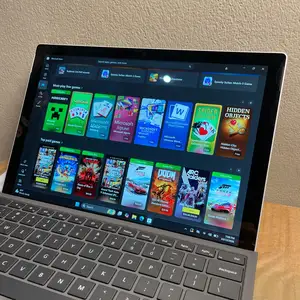 Microsoft Surface Pro5 13 128GB SSD 8GBRAM 2-In-1 Touch Laptop-Silver, St. Clair