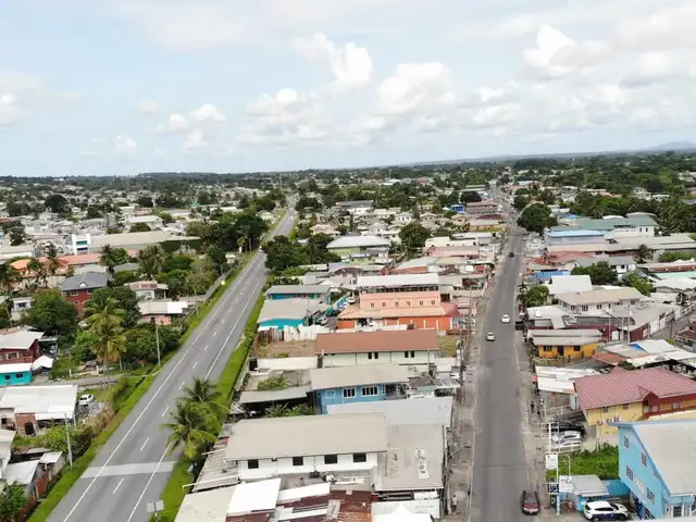 Commercial Arouca Land, Arouca
