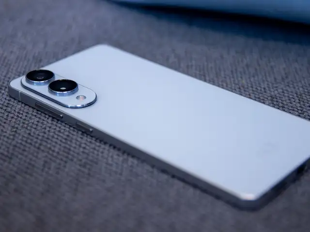 Samsung Galaxy S25 Edge, Champs Fleurs