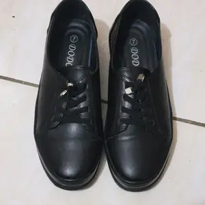 Womens sz 7, Tunapuna