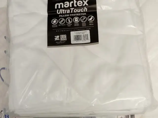 BEIGE BATH TOWELS, Santa Cruz