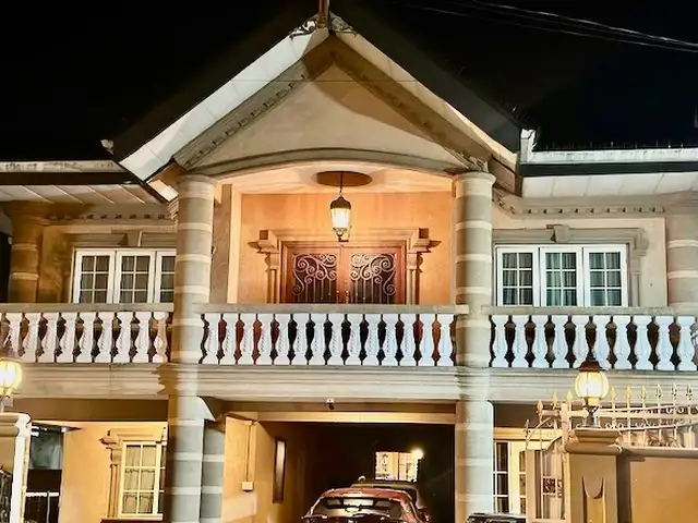  8-bedroom house in Felicity for sale, Felicity