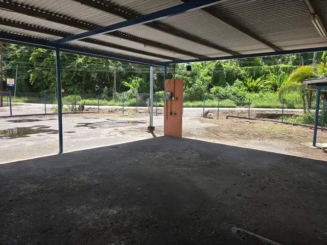 Commercial Space, Palo Seco