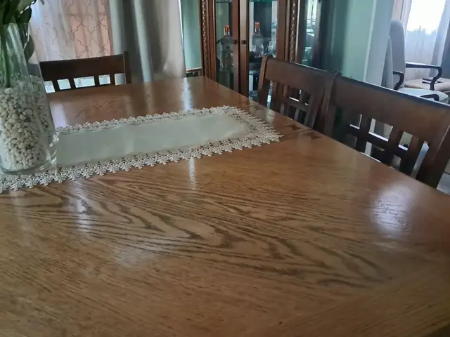 9 Piece Dining set, Barataria