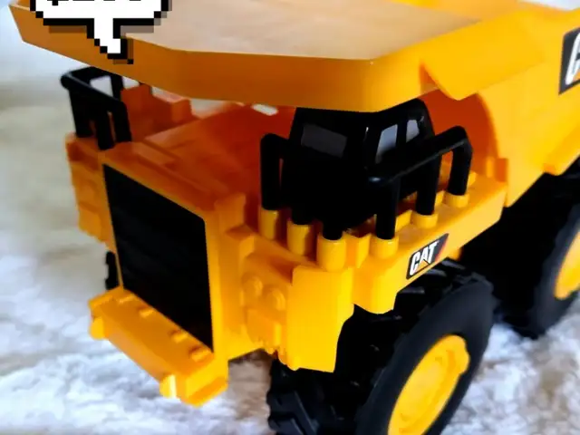 Caterpillar Dump Truck, Diego Martin