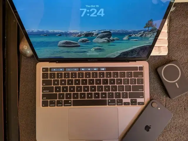 MacBook Pro 13 2020, Chaguanas