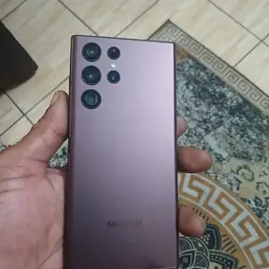 Samsung S22 ultra 256gb in mint, Tunapuna