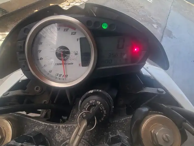 2007 kawasaki z1000, Chase Village