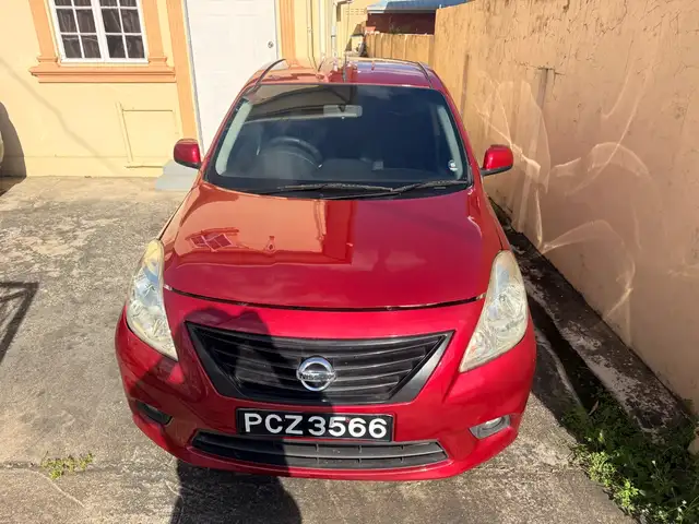 Nissan Versa