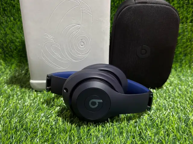 Beats Studio Pro, Trincity