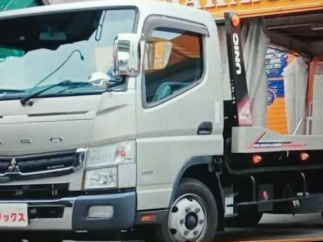 Canter tow truck, Piarco
