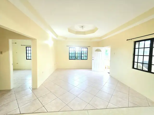  2-bedroom apartment in Barber Street, Cleaver Woods to rent, D'abadie