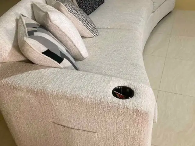 lg sectional, D'abadie