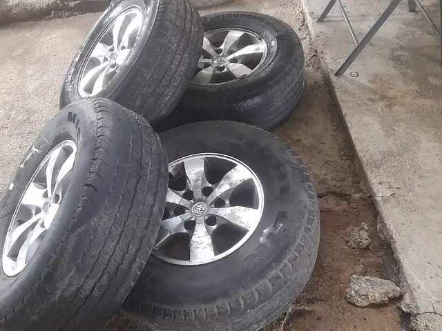 Toyota Hilux rims and tyres, Debe
