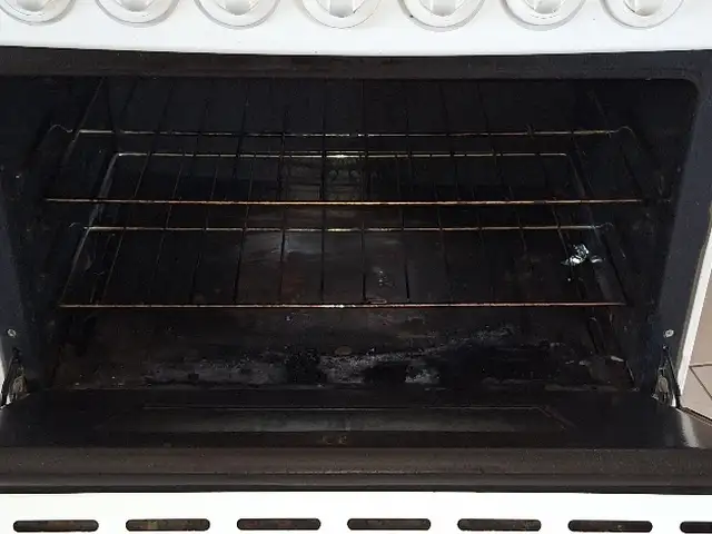 General Electric 6-Burner stove, Diego Martin
