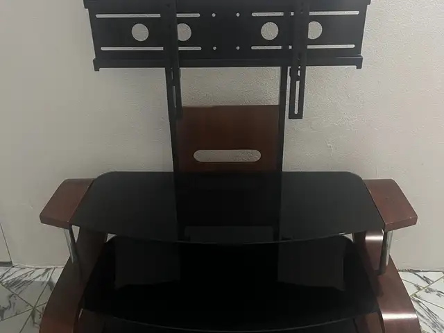 Glass and wood TV stand, San Fernando