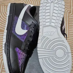 Nike dunks, Couva