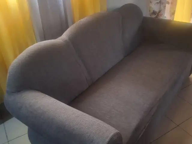 gret couch with pull overs, Santa Cruz