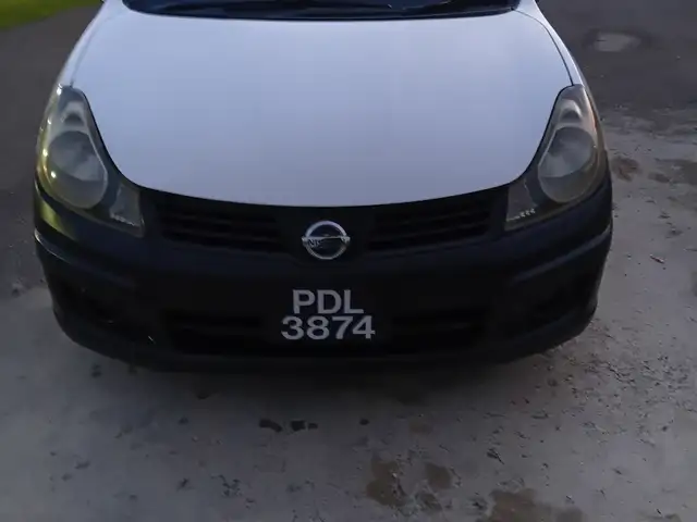 Nissan AD Wagon
