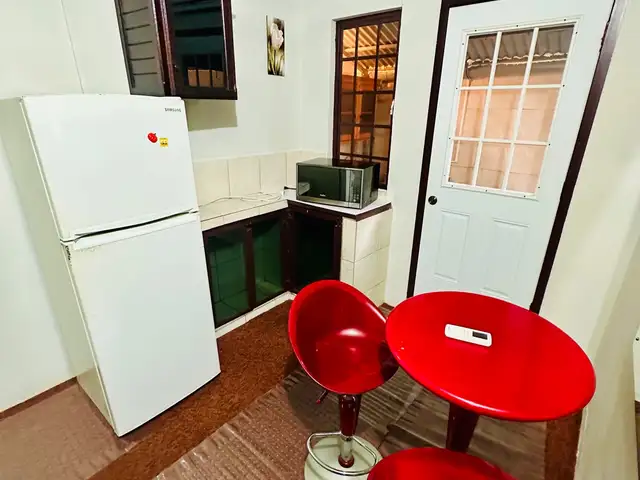 Studio apartment in Lockhart Lane to rent, Belmont