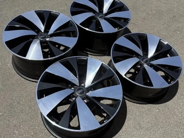 ORIGINAL AUDI 20-inch RS Rims / Q6 e-tron, San Fernando