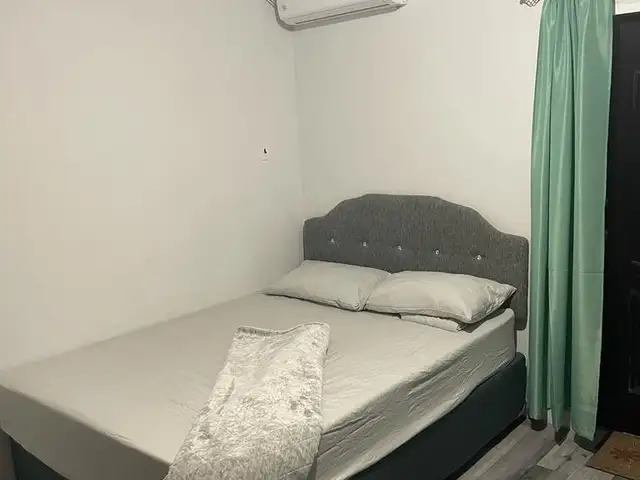 Studio house in Vessigny Village to rent, La Brea
