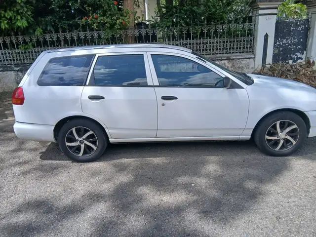 Nissan AD Wagon
