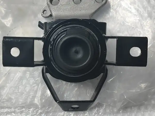 Brand new Suzuki Swift/Dzire Zc63s K12M right side engine mount, Chaguanas