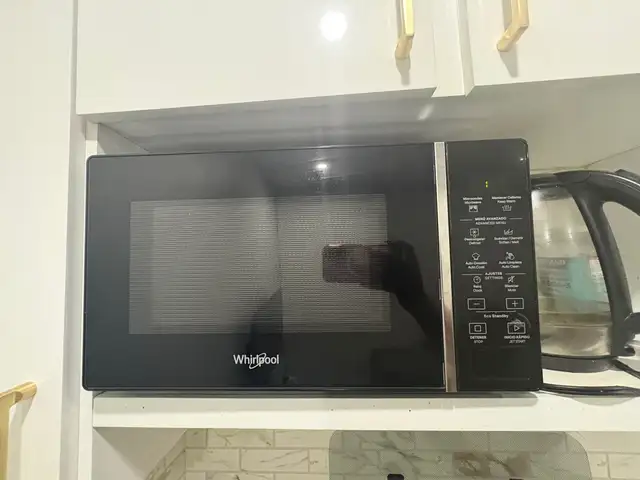 Whirlpool Microwave, Aranguez