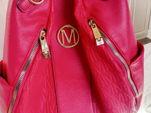 red bag, Santa Cruz